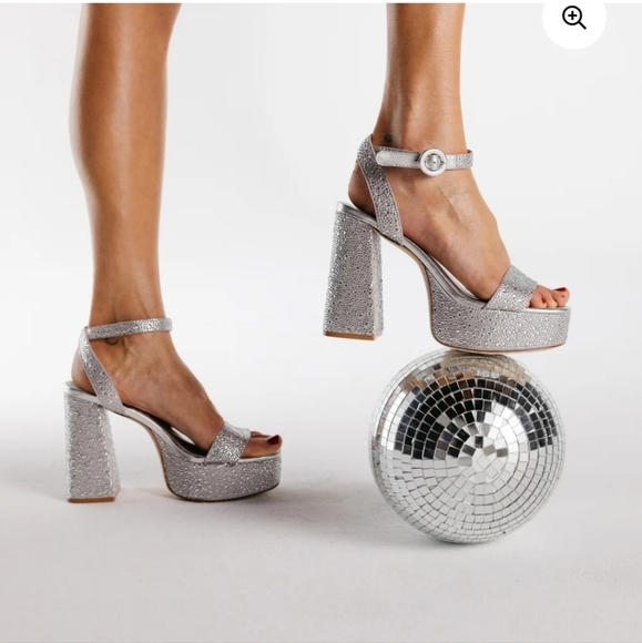 Larroudé Dolly Crystal Sandal In Gray Suede, Sz 8 - Picture 1 of 15